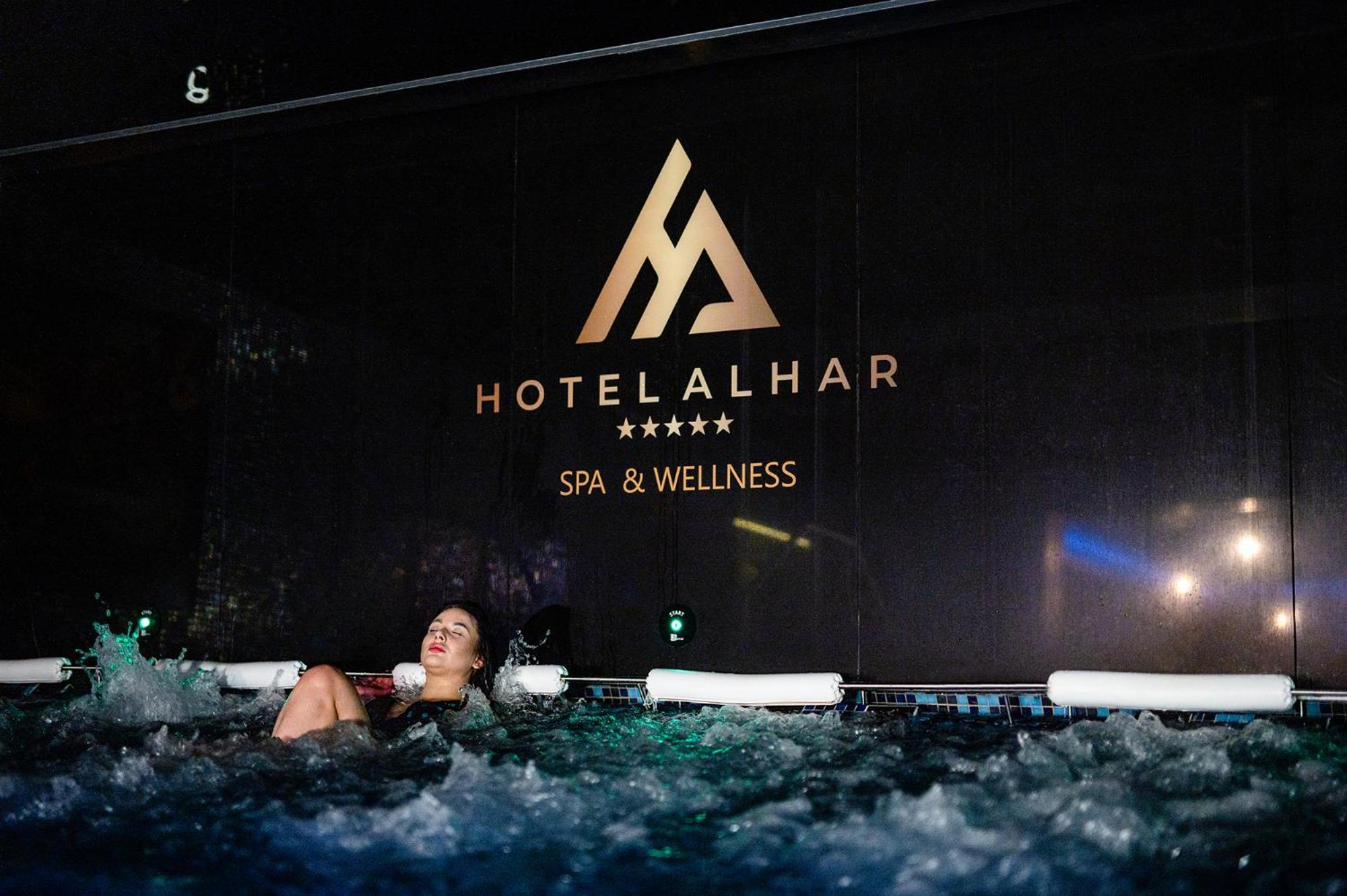 Hotel Alhar Lubliniec Bagian luar foto