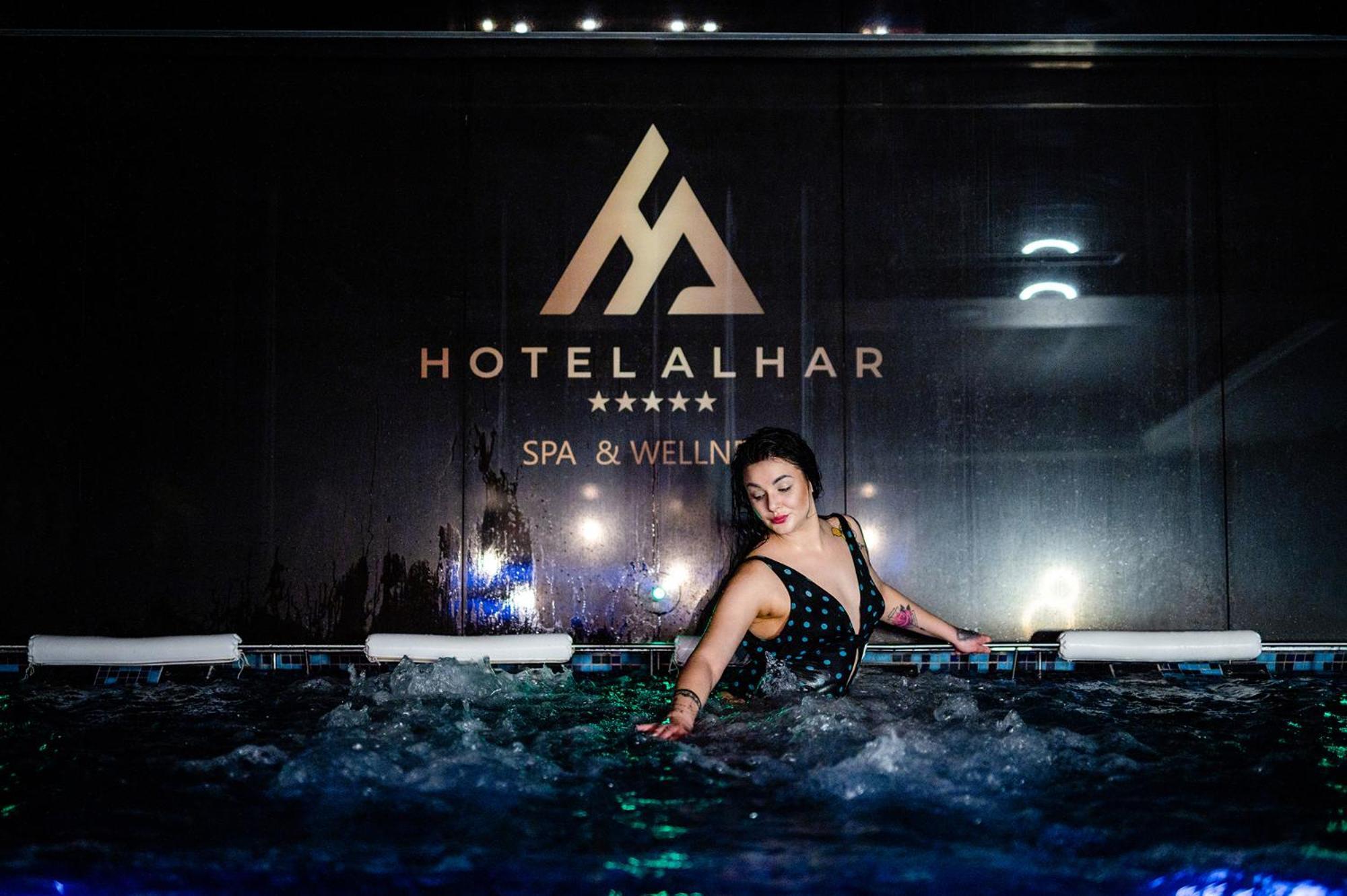 Hotel Alhar Lubliniec Bagian luar foto
