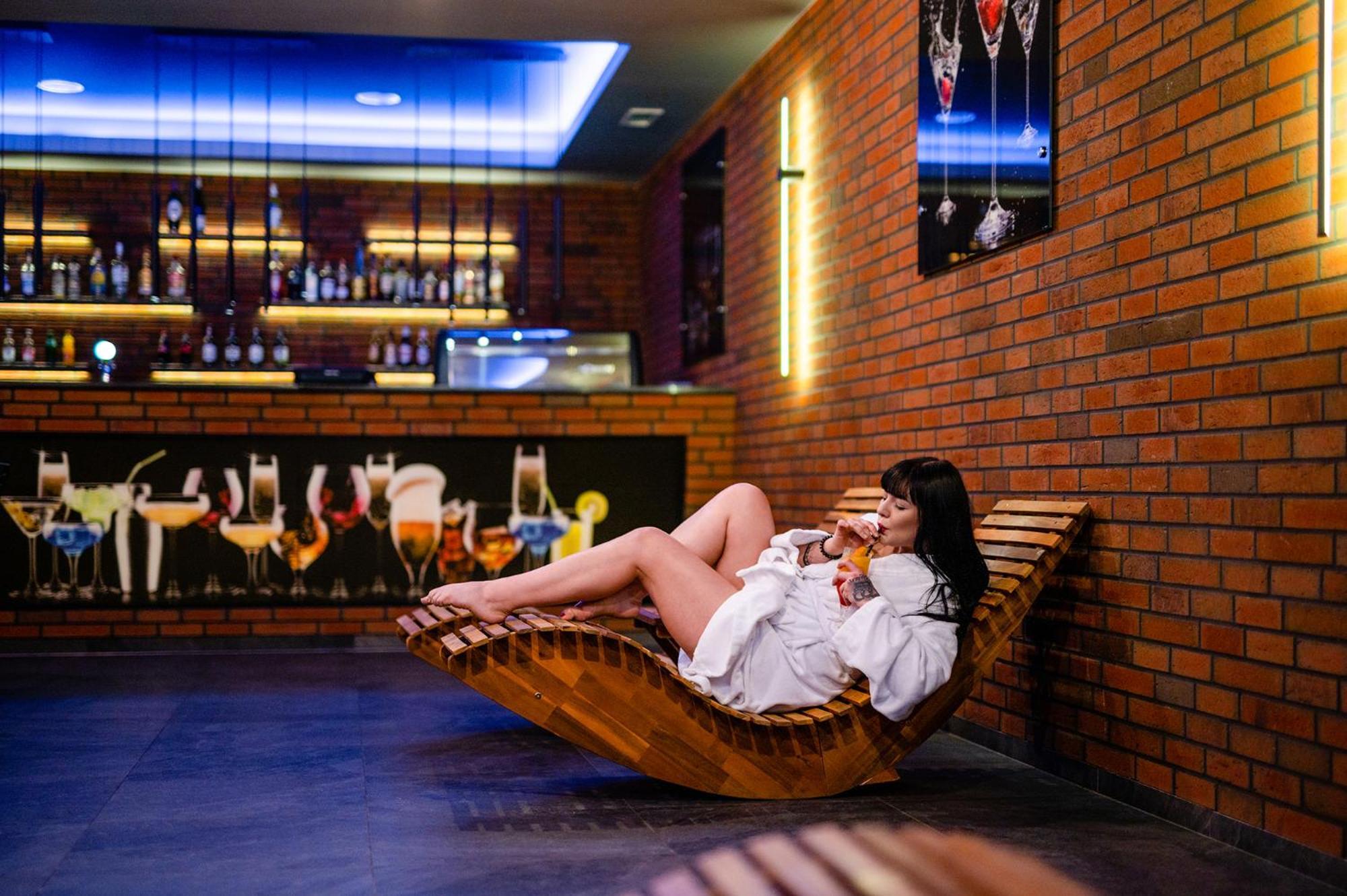 Hotel Alhar Lubliniec Bagian luar foto