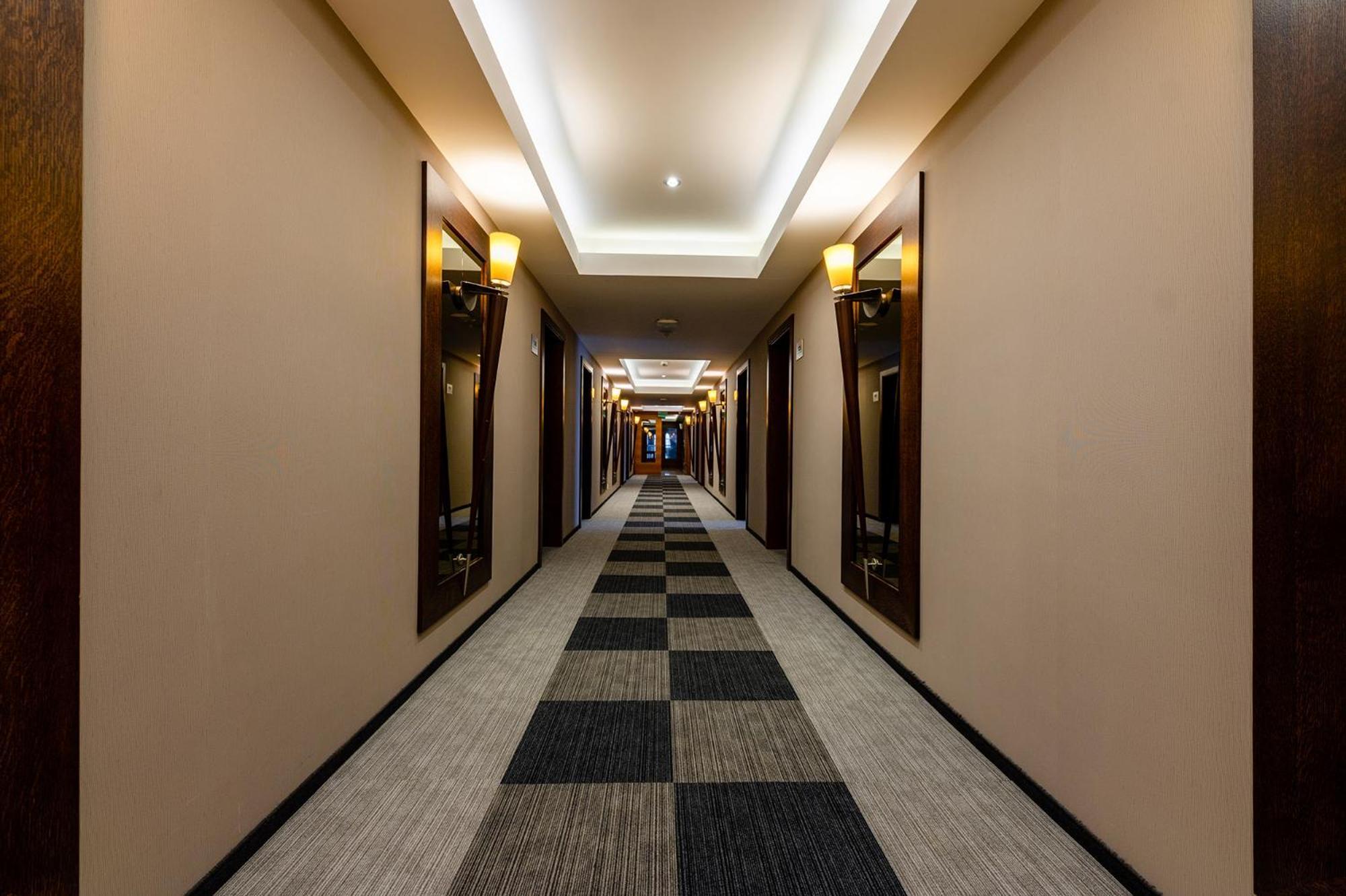 Hotel Alhar Lubliniec Bagian luar foto