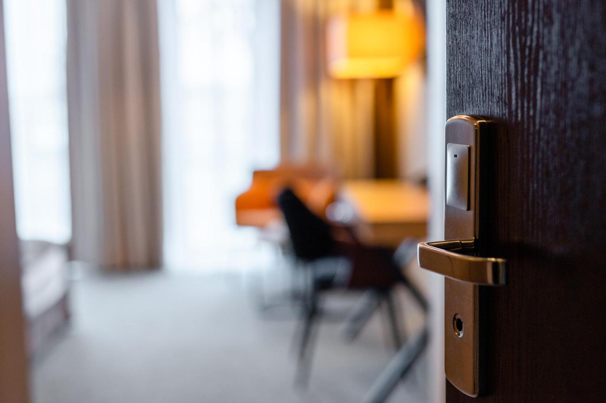 Hotel Alhar Lubliniec Bagian luar foto